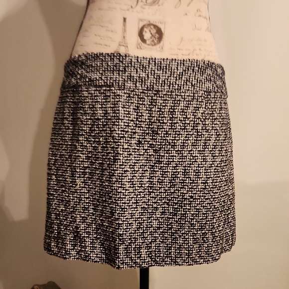 Express Black and White Mini Skirt - Picture 4 of 5